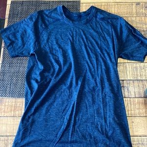 Mens XS lulu lemon T-shirt